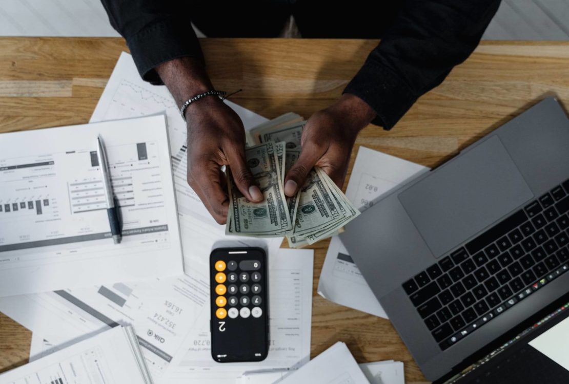 The Benefits of Using Payroll Software for Invoicing Remote Employees
